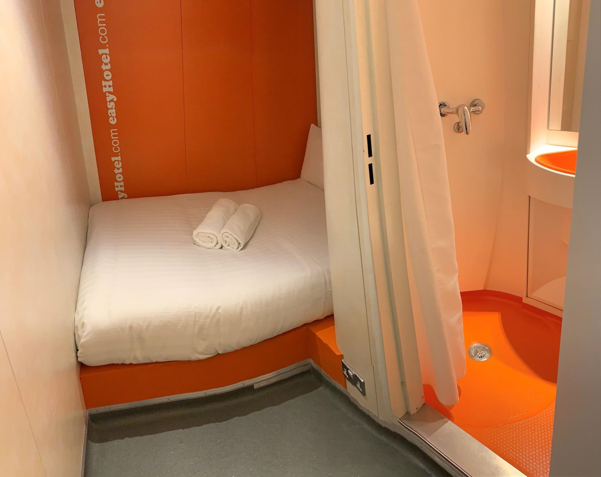 Easyhotel South Kensington Londra Dış mekan fotoğraf