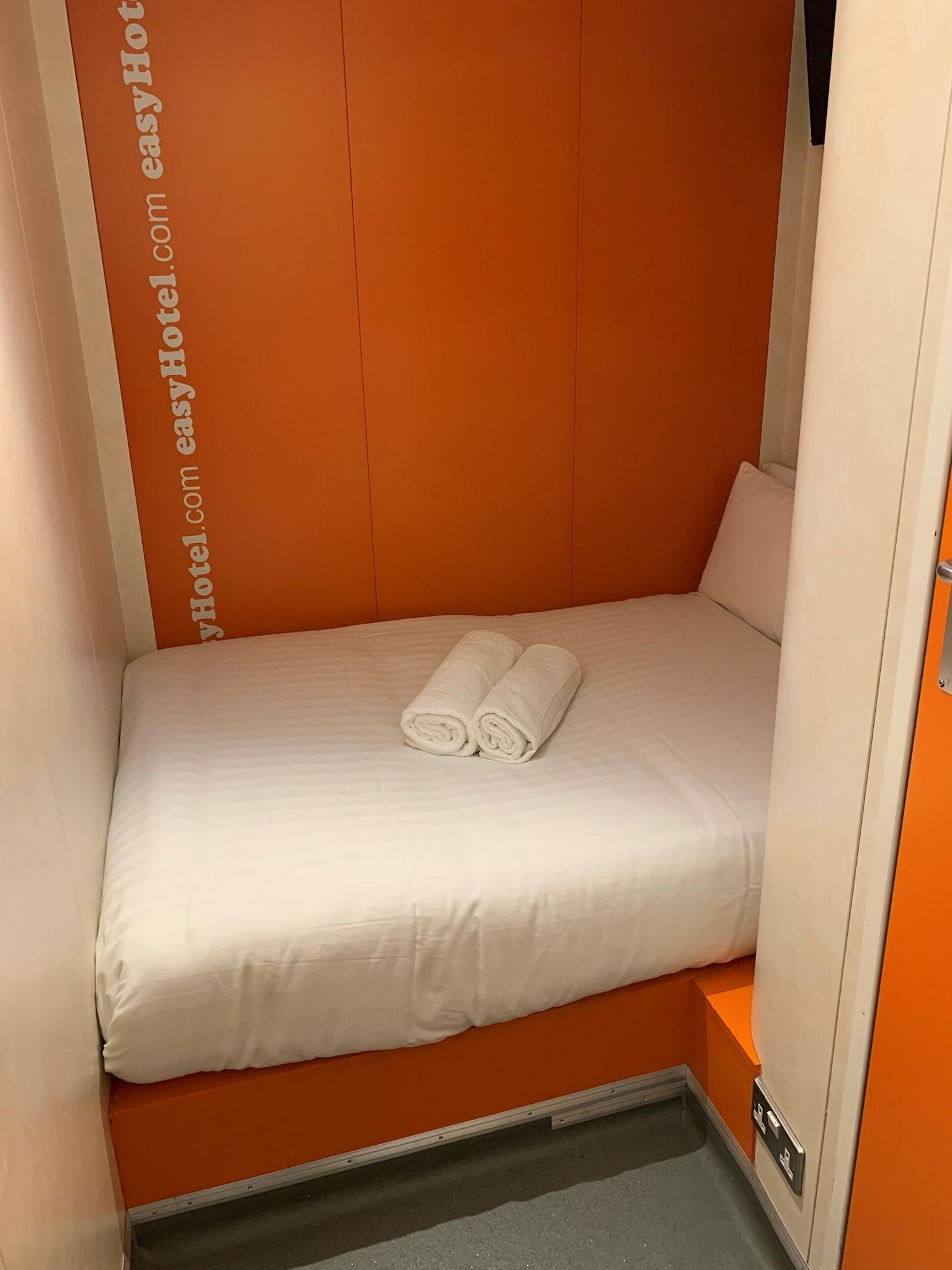 Easyhotel South Kensington Londra Dış mekan fotoğraf