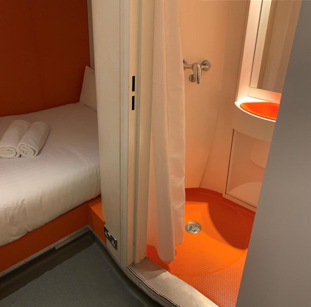 Easyhotel South Kensington Londra Dış mekan fotoğraf