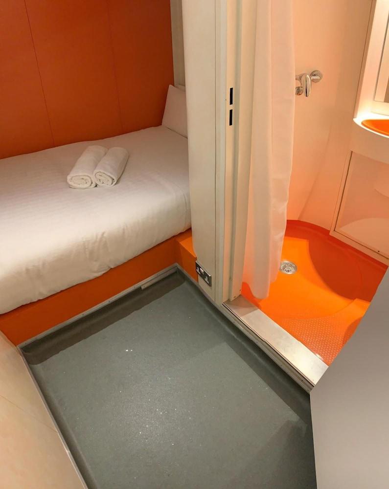 Easyhotel South Kensington Londra Dış mekan fotoğraf