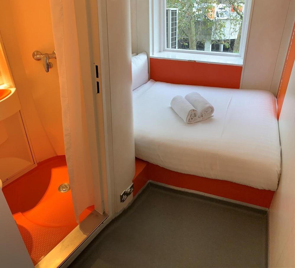 Easyhotel South Kensington Londra Dış mekan fotoğraf